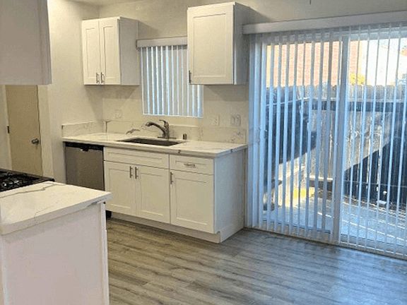 3rd image of 1032 Bonita St #60561326