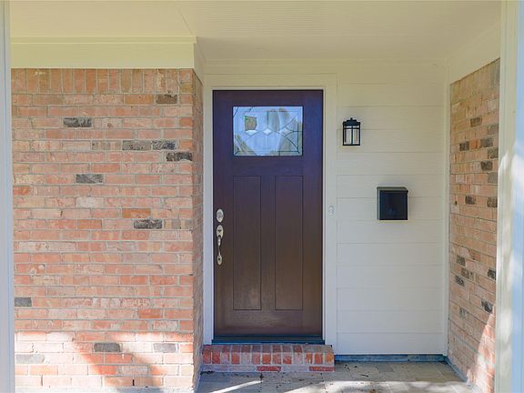 5th image of 8006 Richmond Ave