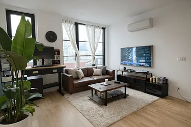 88 North 1st Street, #8B