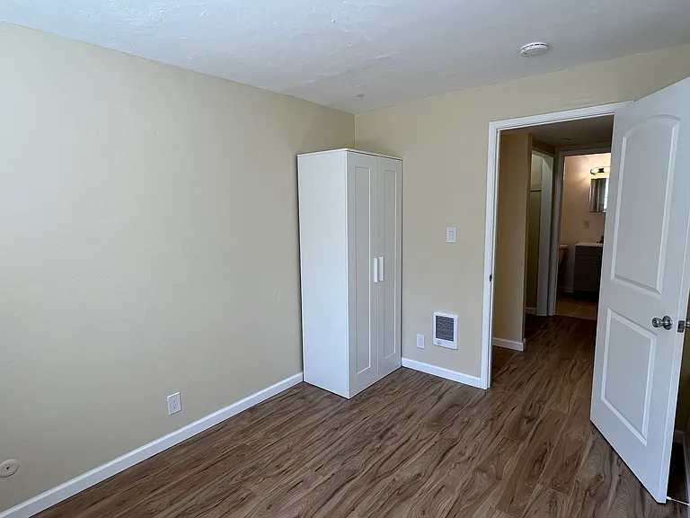 1524 Lafayette St #B — Photo 10