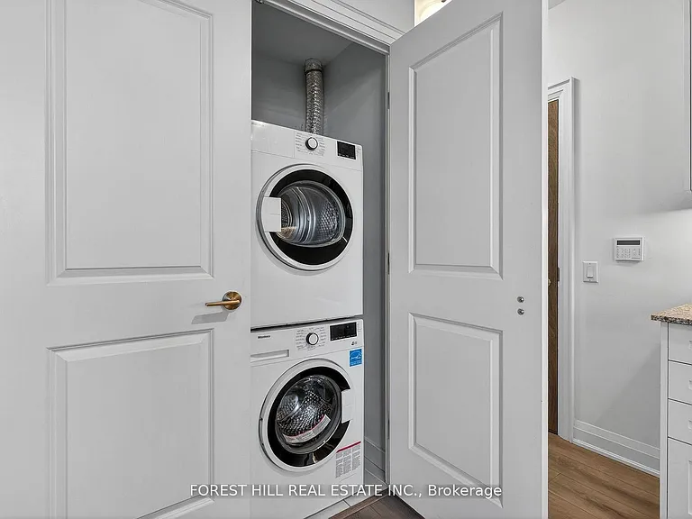 10 Gatineau Dr #208 — Photo 17