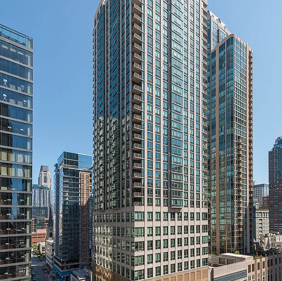 2 E Erie St #2906 — Photo 1