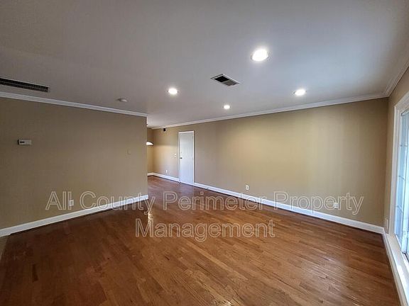 2nd image of 2645 Rolling View Dr SE