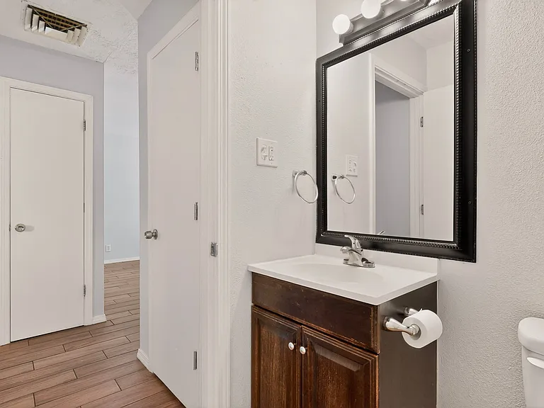 225 Hanosh Ct SE #3 — Photo 19