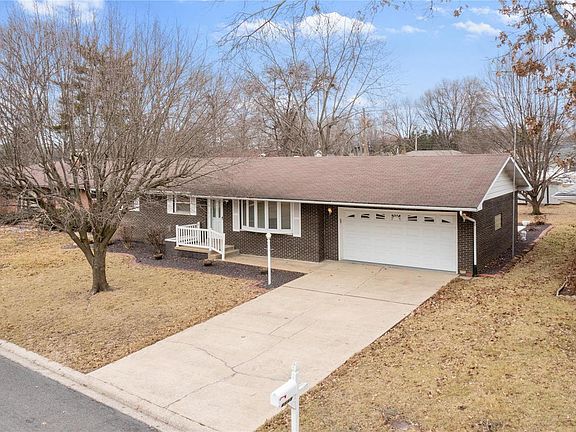 5th image of 2119 Saint Michael Ct N