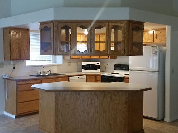 4th image of 5981 N Brook Pl
