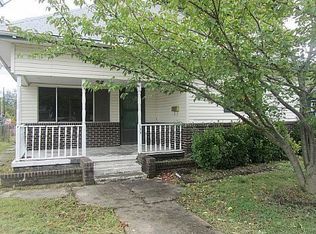 133 S Poplar St, Dexter, MO 63841