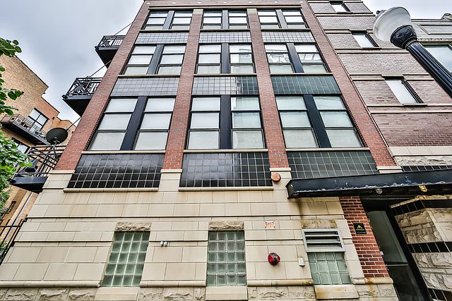 1st image of 1910 S Michigan Ave APT 306