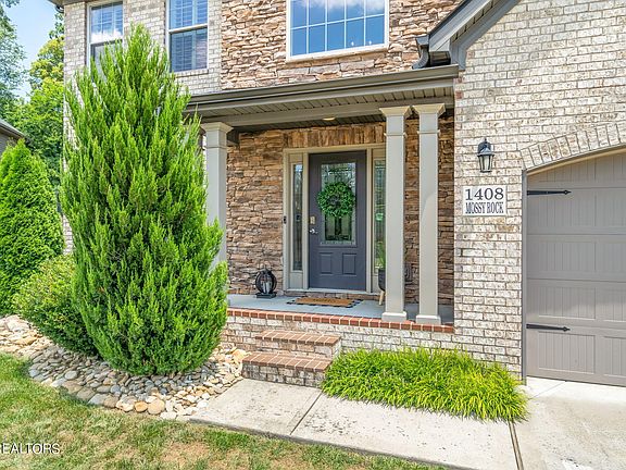 2nd image of 1408 Mossy Rock Ln
