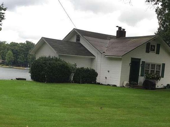 3rd image of 135 W White Lake Dr