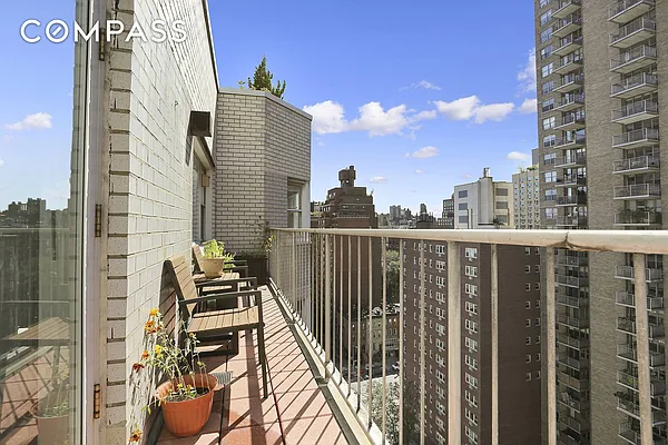 Sold by Compass | media 3