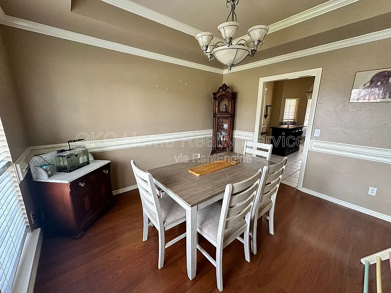 1440 W Agate Way — Photo 5