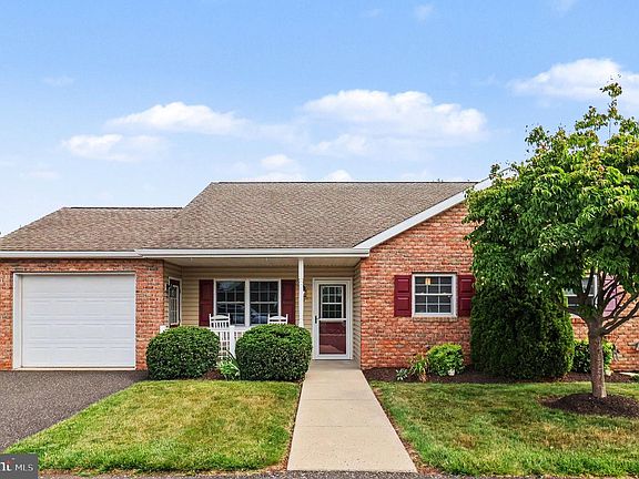 2nd image of 31 Luwig Ln