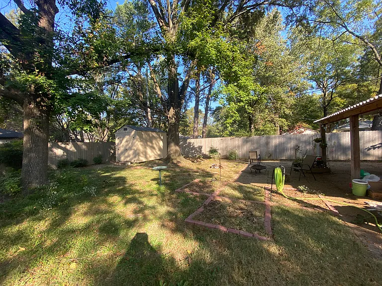 1343 Dearing Rd — Photo 21