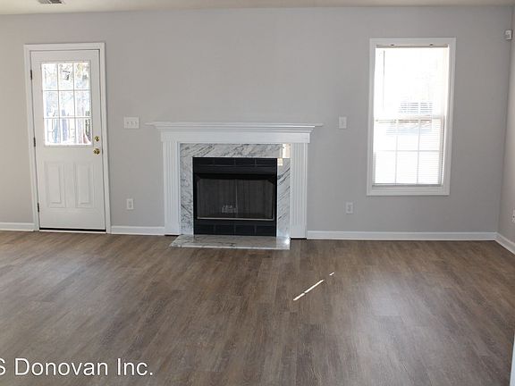 3rd image of 113 Haywood Dr