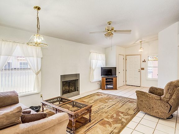3rd image of 5049 W Kingbird St
