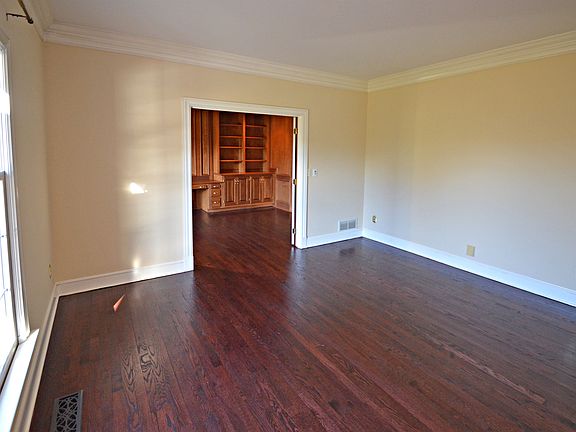 5th image of 2871 Chamberlin Blvd
