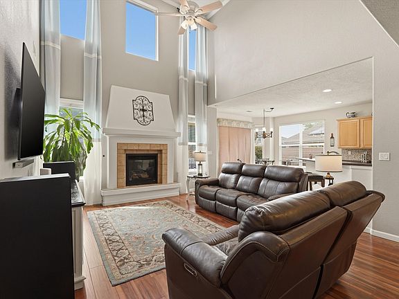 2nd image of 10205 Avenida Vista Sol NW