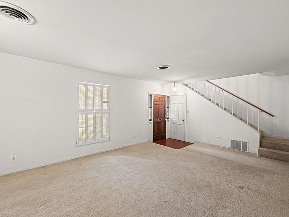 4th image of 3914 Sierra Dr
