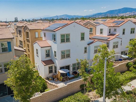 4th image of 2205 Strawberry Ct