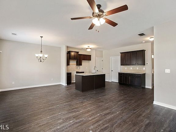 4th image of 154 Magnaview Dr