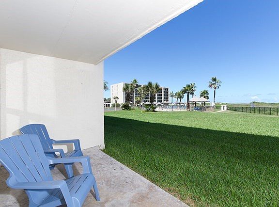 4th image of 402 Padre Blvd Unit 103