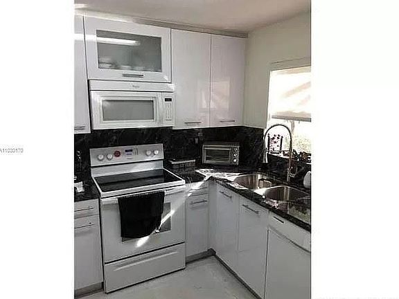 5th image of 17062 NW 22nd St #17062