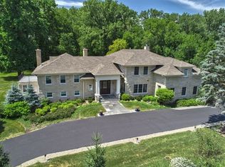30 Meadowview Dr, Northfield, IL