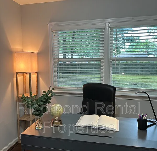 229 Shadywood Dr — Photo 8