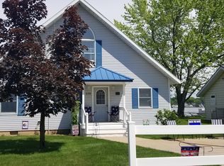 579 Eagle Point Rd, Lake Odessa, MI 48849