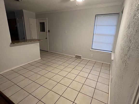 5th image of 494 Pittman St