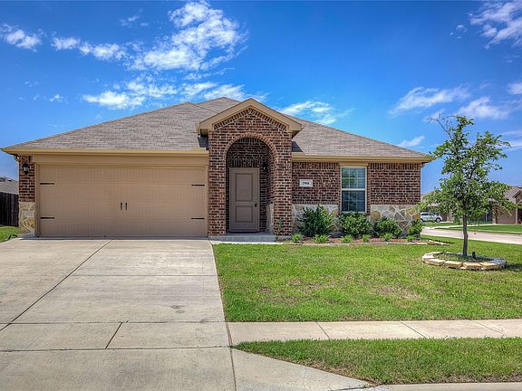 5th image of 702 Saddle Oak Ln