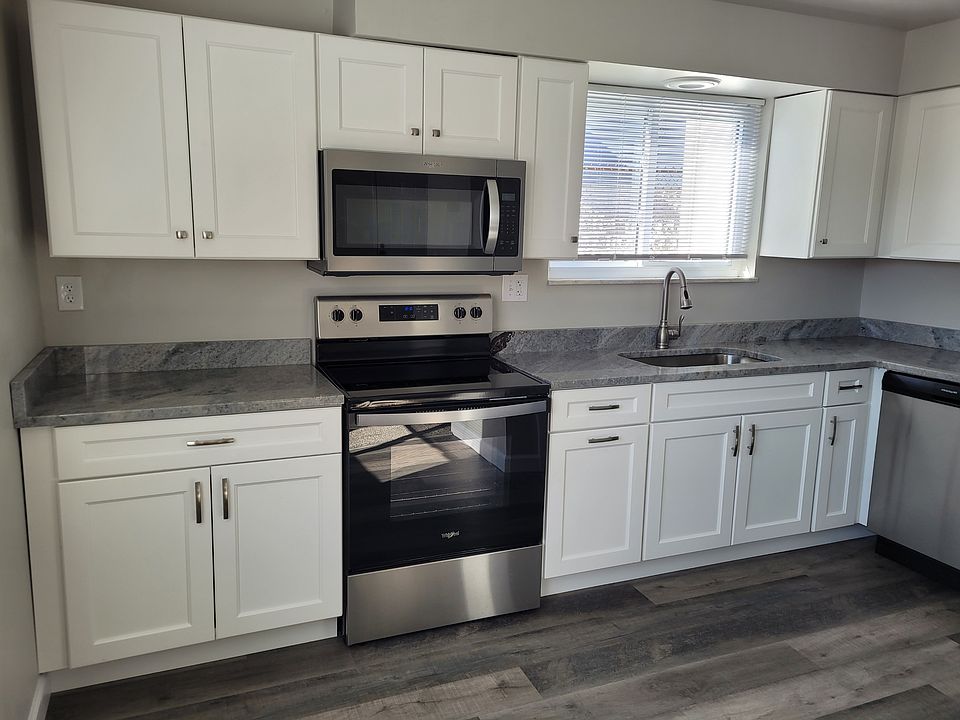 1st image of 7 Renshaw Ave APT 1
