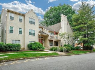 3 Juniper Ct APT 125, Clifton, NJ 07014