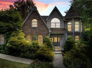 403 Lorenzo Ln, Irwin, PA 15642