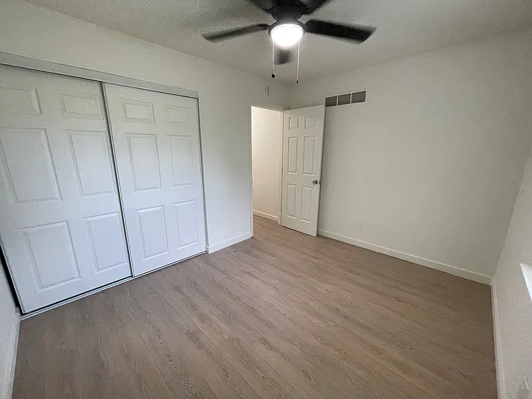 816-818 S Grant Ter — Photo 6