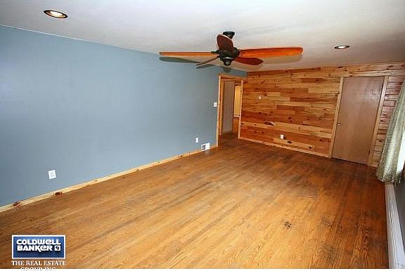 Tongue and groove accent