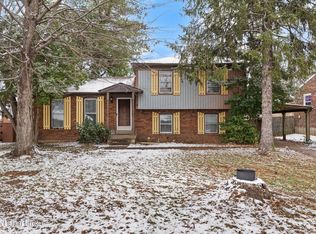 8605 Amerivan Dr, Jeffersontown, KY 40299