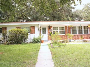 1711 W Barclay Rd, Tampa, FL 33612