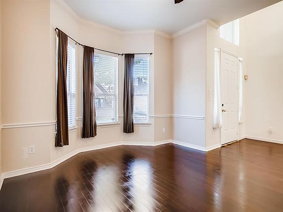 5th image of 209 Arbor Glen Dr