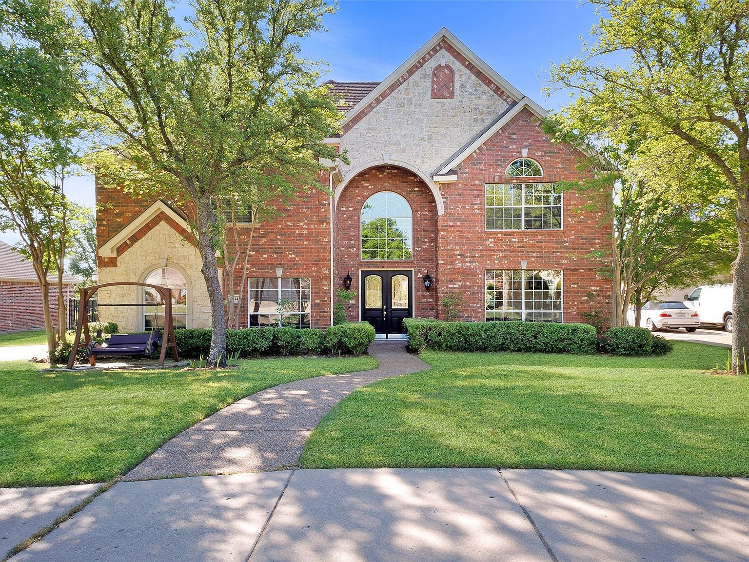 10414 Broadmoor Ln