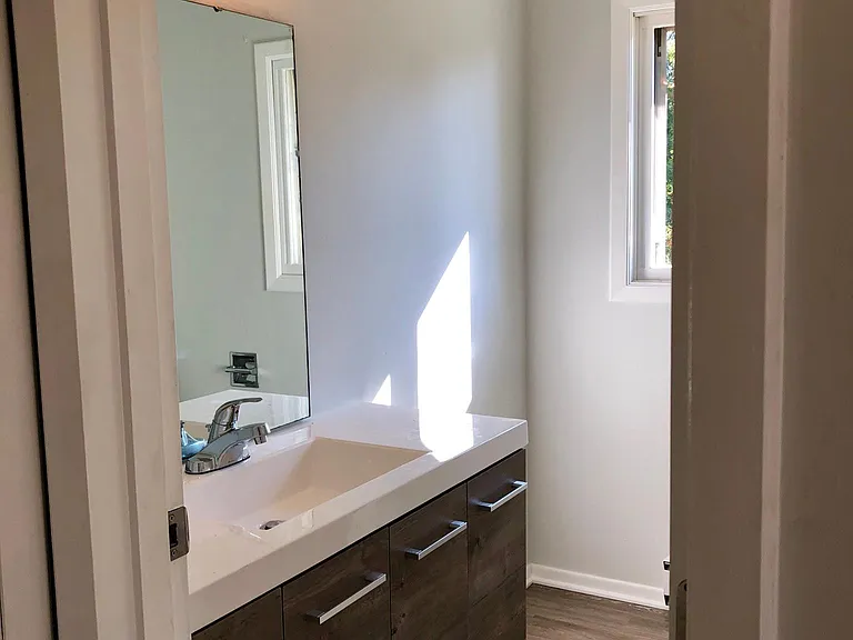 215 S 2nd St #8 — Photo 5