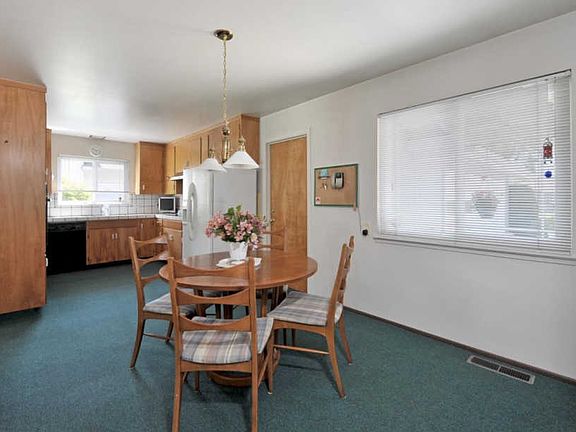 5th image of 1562 Jasper Dr