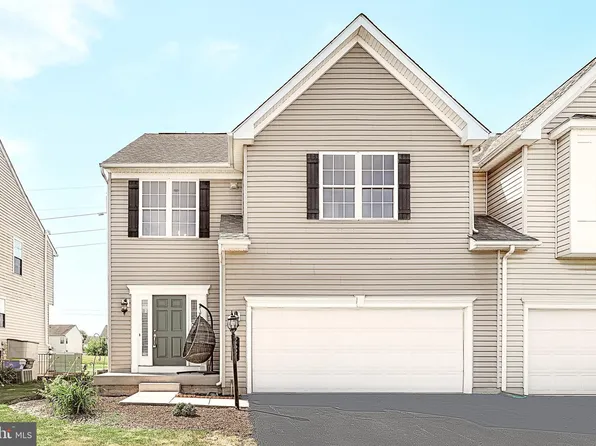 2521 Village Rd, Dover, PA 17315