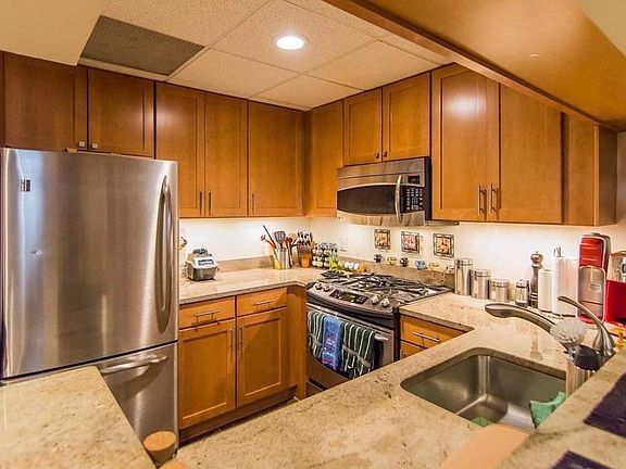 4th image of 187 Wayne St APT 410C