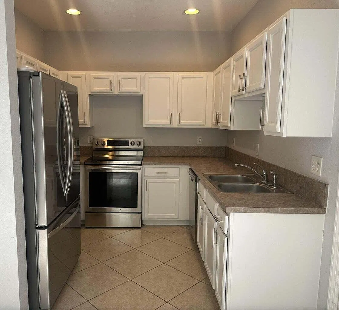 3 bed, 2.5 bath, 1582 sqft, $2,800 — Photo 2