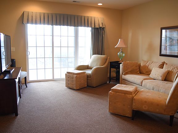 5th image of 201 Prairie Dunes Dr APT 1306