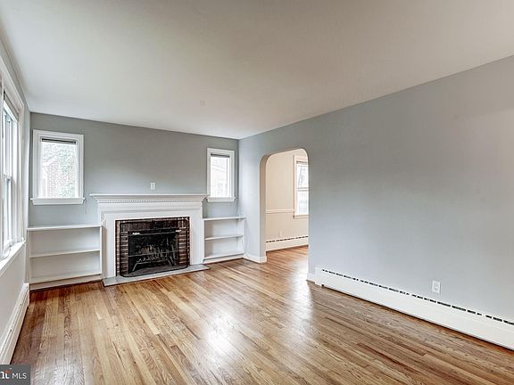 3rd image of 2857 Rogers Dr