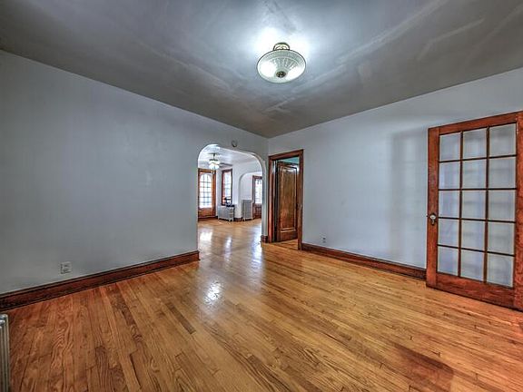 5th image of 3709 Dunnica Ave #2F