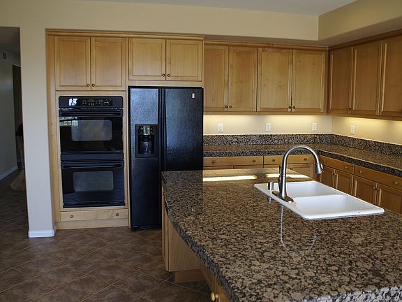 3rd image of 29613 Serenity Ln